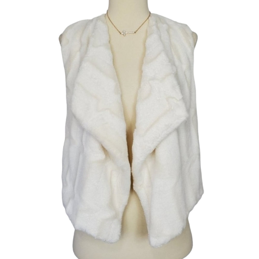 Sugar Rush Girls Large Faux Fur Soft Vest Ivory Cable Knit Cardigan